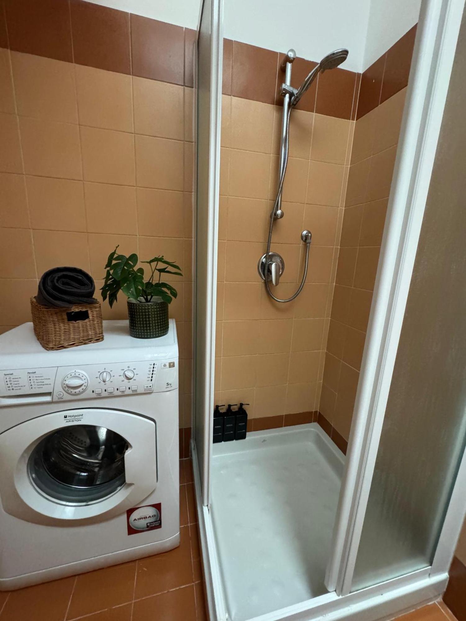 Appartamento Isola- Attico Con Balcone Milão Exterior foto